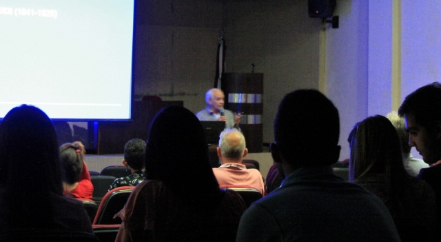 Professor Doriélio Barreto ministrou Curso sobre Hipnose aplicada à área de saúde