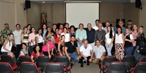 Curso ODONTOLOGIA ESTÉTICA: RESINAS ANTERIORES E POSTERIORES E LAMINADOS CERÂMICOS - ministrado Prof. Dr. Paulo Quagliatto (MG)